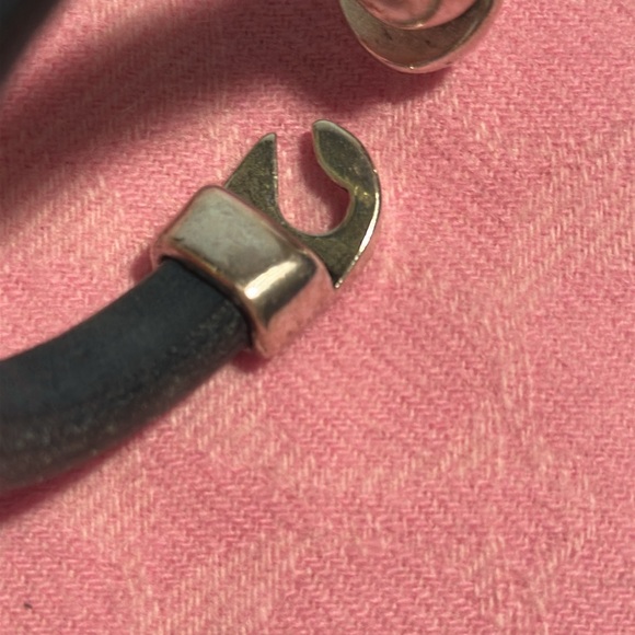 Silver and Black Leather Bracelet - Picture 7 of 7